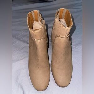 LUCKY BRAND wedge boot 9M NWOB